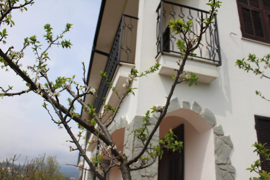 דירות אימפריה House In Caramagna חדר תמונה