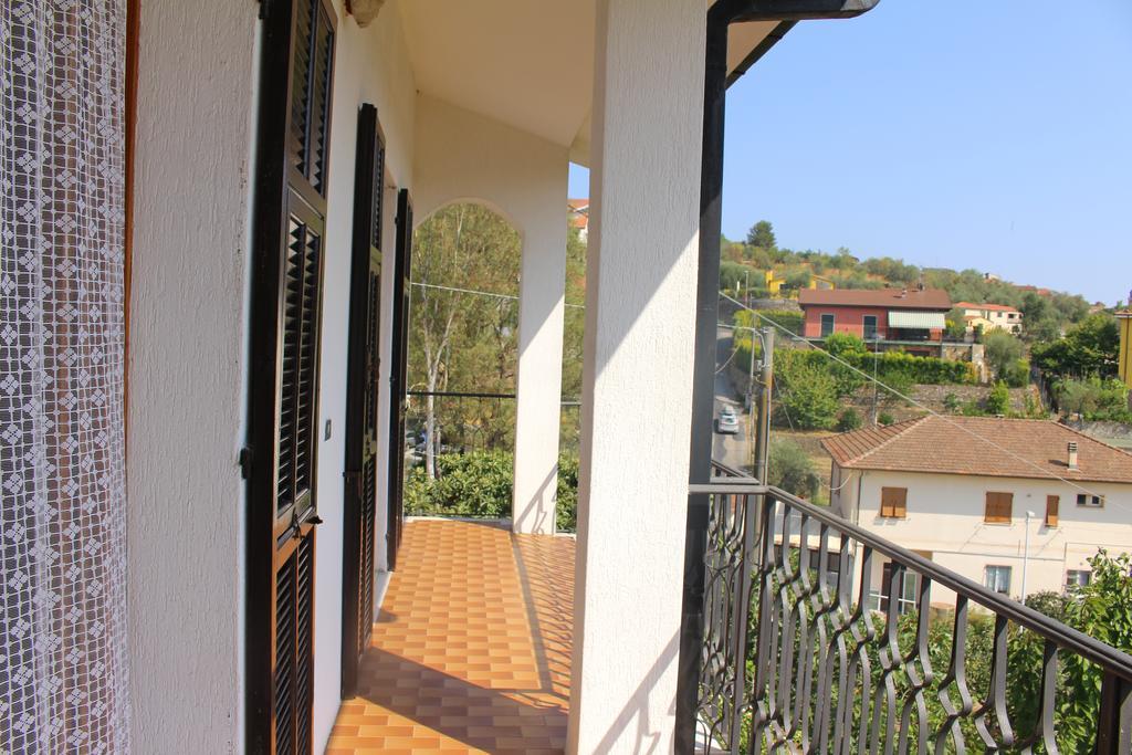 דירות אימפריה House In Caramagna חדר תמונה