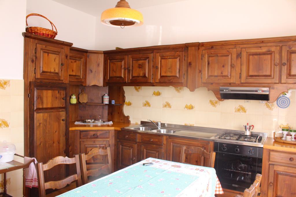 דירות אימפריה House In Caramagna חדר תמונה