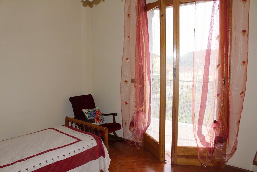 דירות אימפריה House In Caramagna חדר תמונה