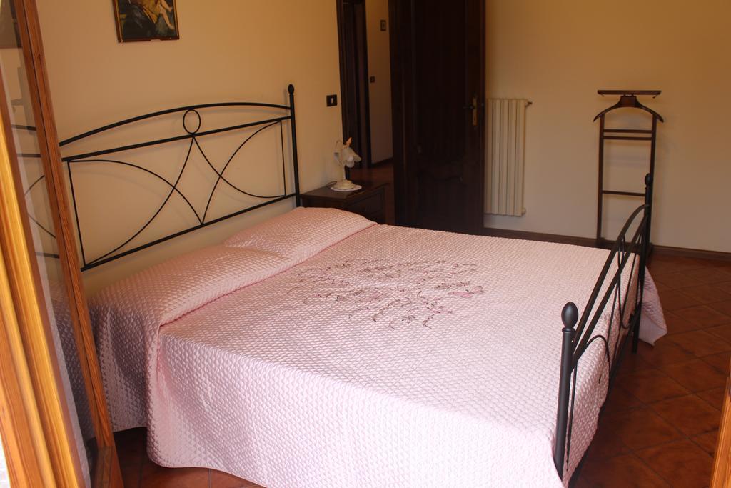 דירות אימפריה House In Caramagna חדר תמונה