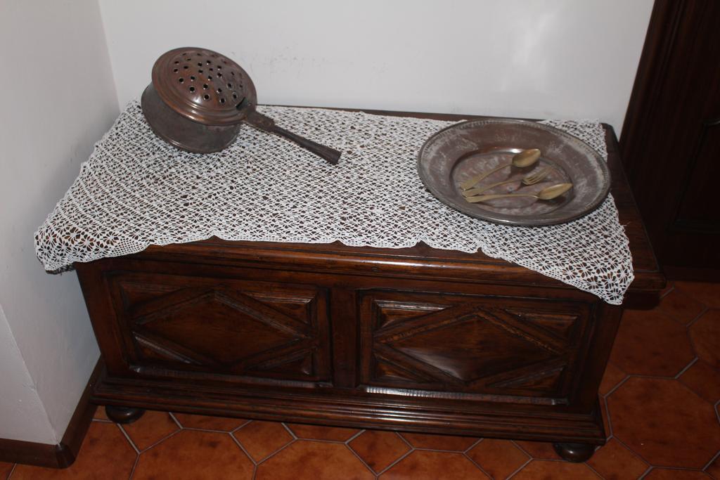 דירות אימפריה House In Caramagna חדר תמונה