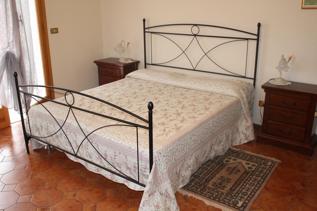 דירות אימפריה House In Caramagna חדר תמונה